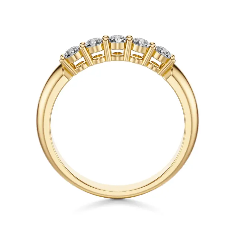 Pierścionek z diamentami